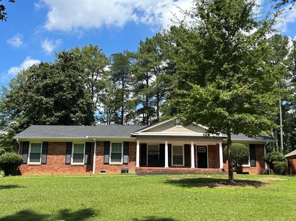 2587 Lakeshore Dr, Atlanta, GA 30337