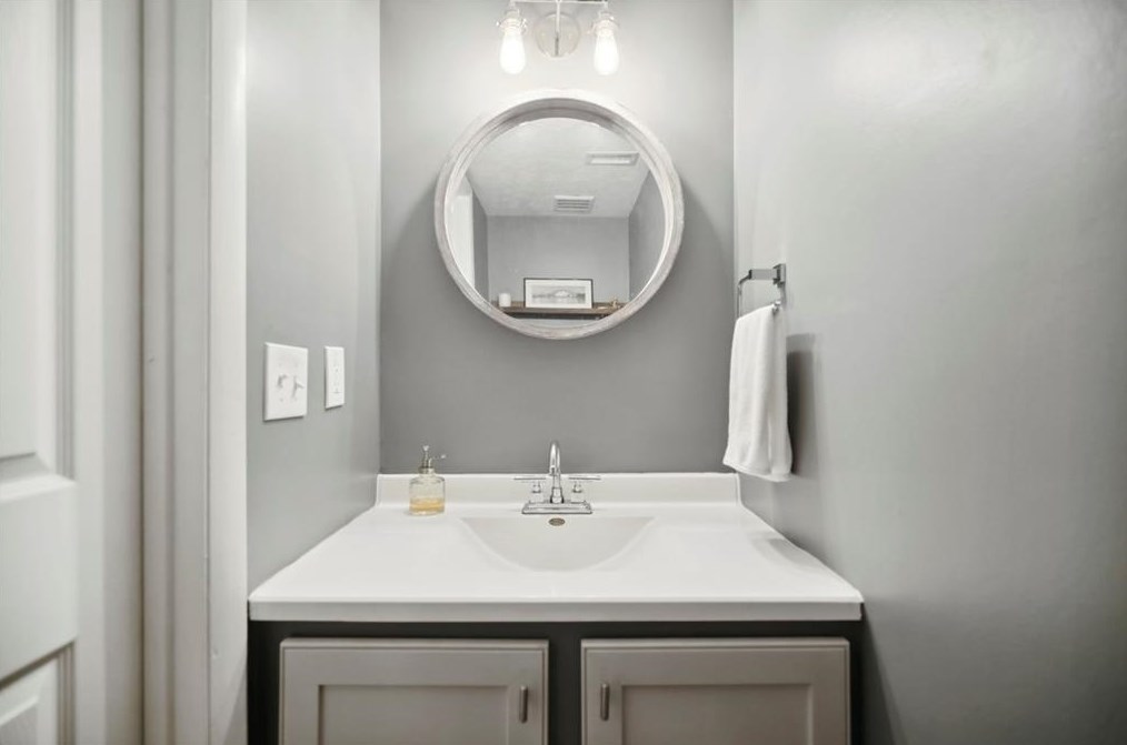 69 Prospect Pl, Atlanta, GA 30328-5264