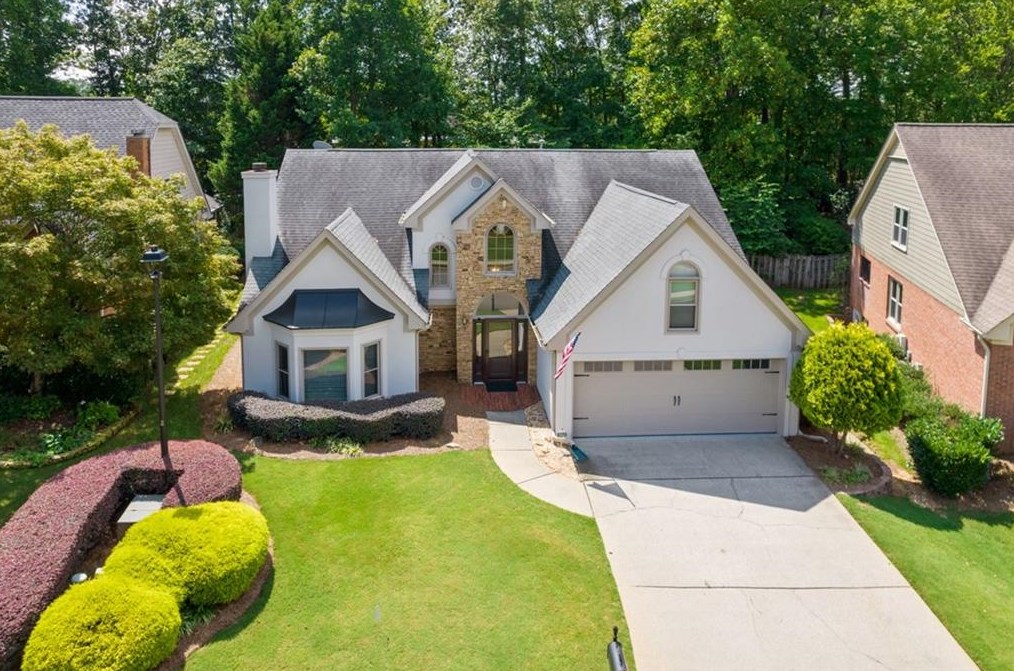 320 Shelli Ln, Roswell, GA 30075-2975