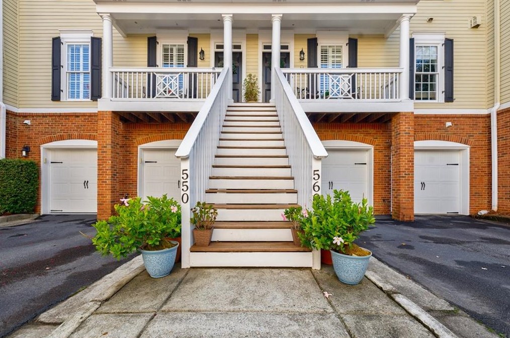 550 Neel Reid Dr, Roswell, GA 30075-4894