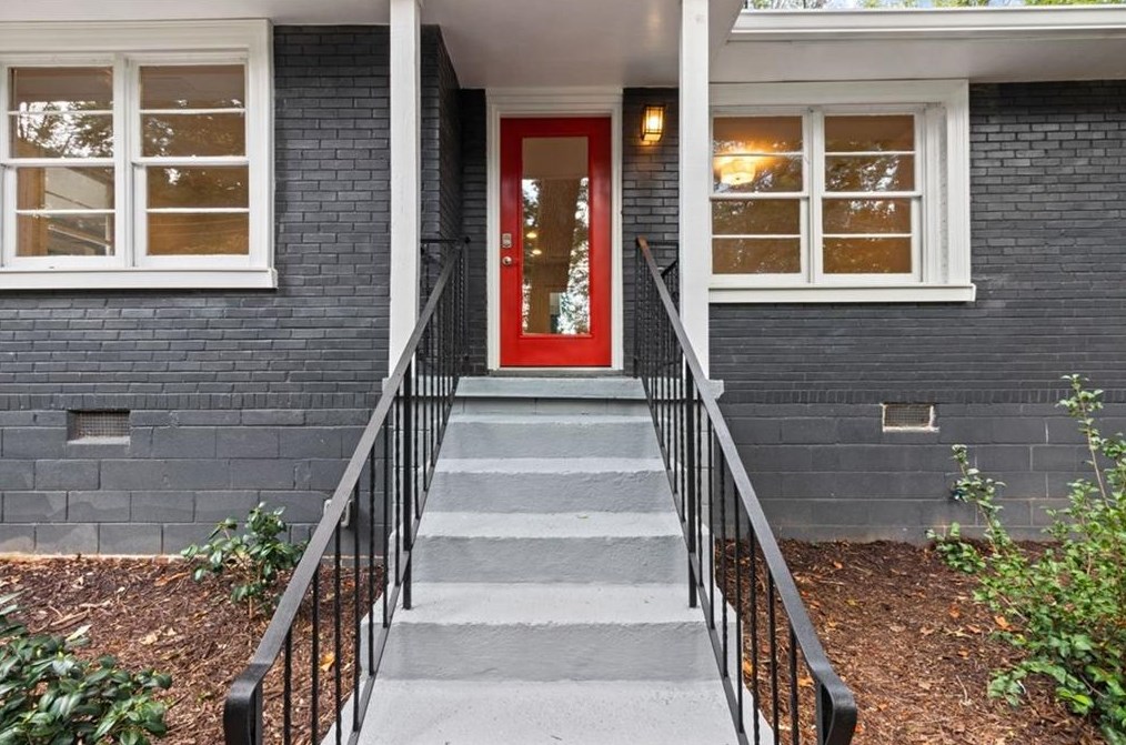 874 Willivee Dr, Decatur, GA 30033-4750
