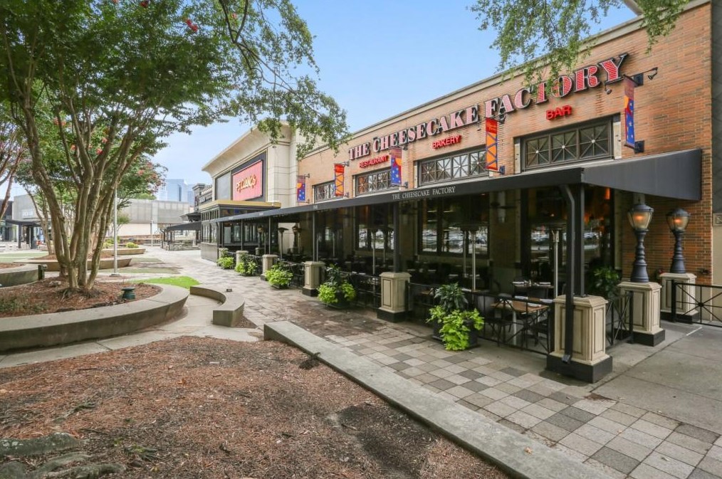 10 Perimeter Summit Blvd, Atlanta GA  30319-1496 exterior