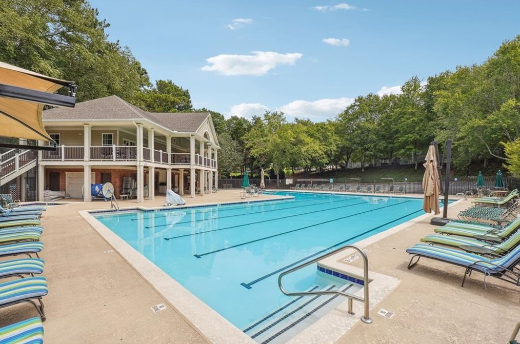 10455 Centennial Dr, Alpharetta GA  30022-5768 exterior