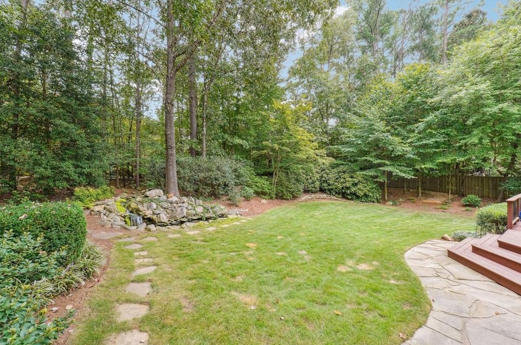 10455 Centennial Dr, Alpharetta GA  30022-5768 exterior