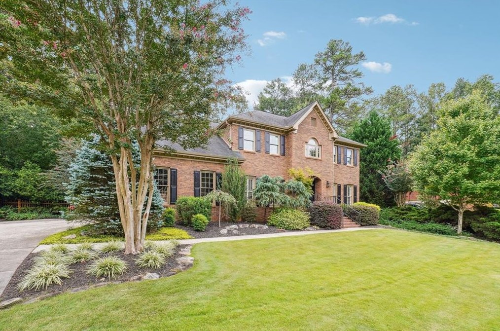 10455 Centennial Dr, Alpharetta GA  30022-5768 exterior