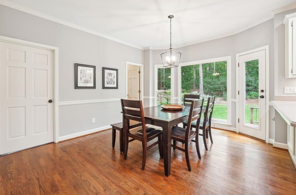 10455 Centennial Dr, Alpharetta GA  30022-5768 exterior