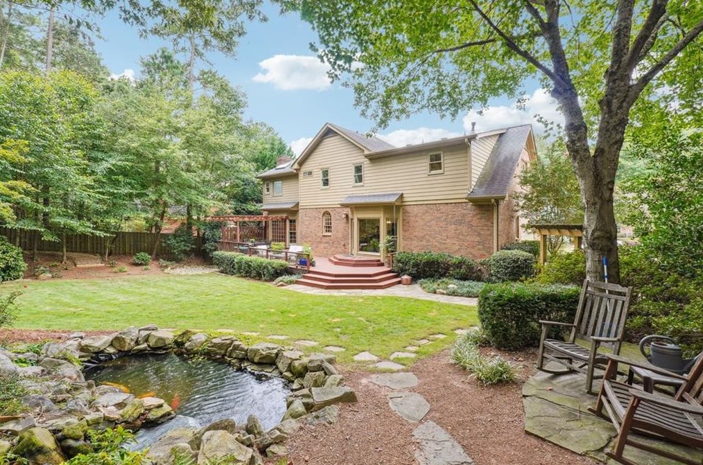 10455 Centennial Dr, Alpharetta GA  30022-5768 exterior