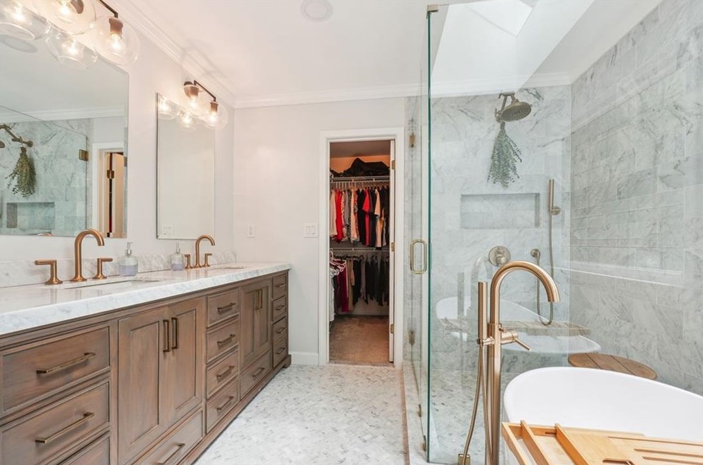 10455 Centennial Dr, Alpharetta GA  30022-5768 exterior