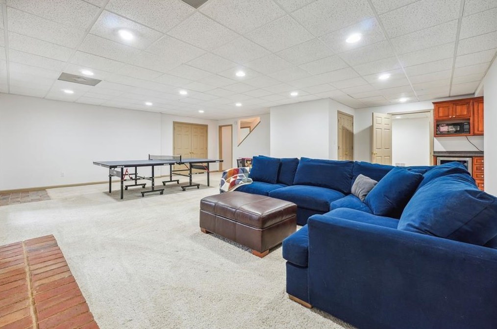 10455 Centennial Dr, Alpharetta GA  30022-5768 exterior