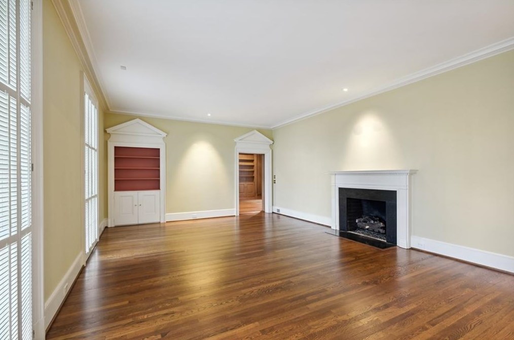 3543 Woodhaven Rd, Atlanta GA  30305-1010 exterior