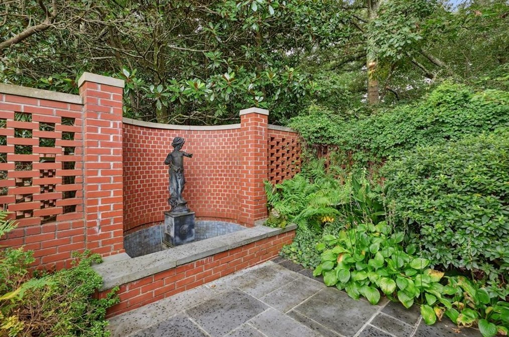 3543 Woodhaven Rd, Atlanta GA  30305-1010 exterior