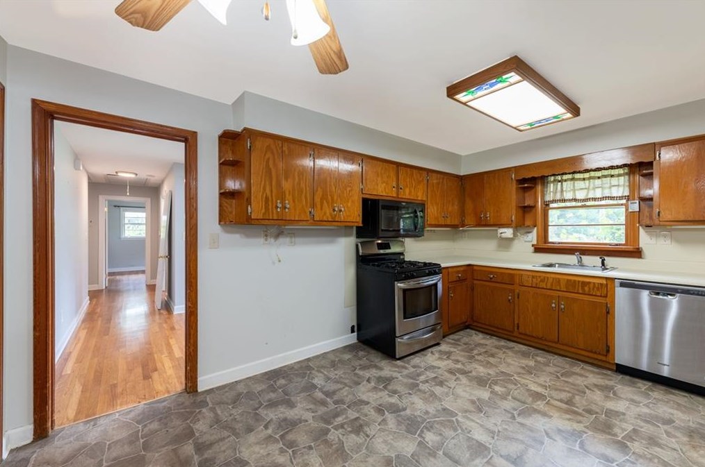 2479 Harrington Dr, Decatur GA  30033-4903 exterior