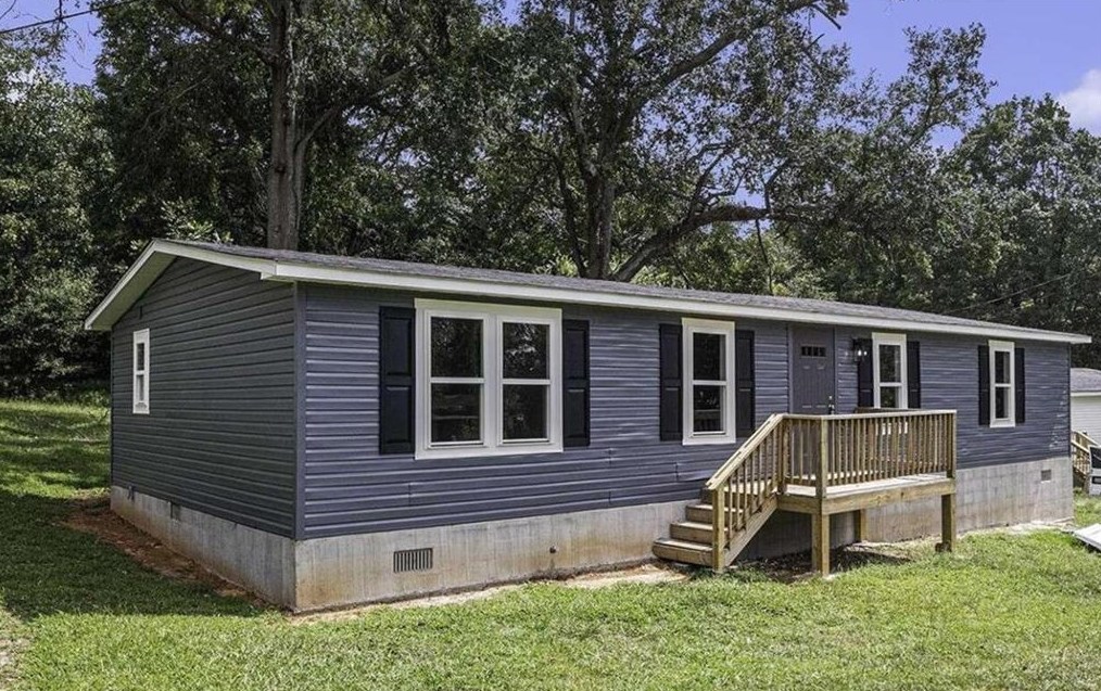 307 Pine Cir, Bowdon, GA 30108