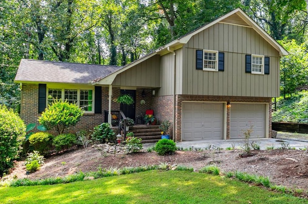 4932 Rock Haven Dr Sw, Lilburn, GA 30047