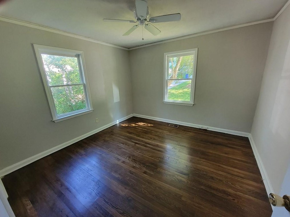 1040 Shepherds Ln, Atlanta GA  30324-4612 exterior