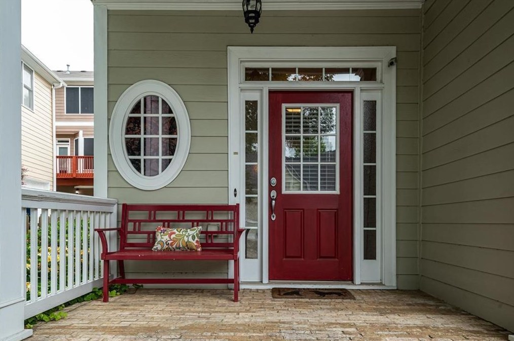 2210 Parkview Run, Atlanta GA  30318-1240 exterior