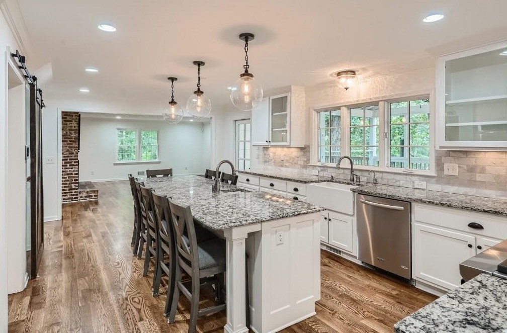 1117 Ragley Hall Rd, Atlanta GA  30319-2511 exterior