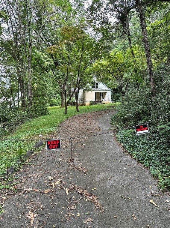 107 Hughey St, Calhoun, GA 30701-2409