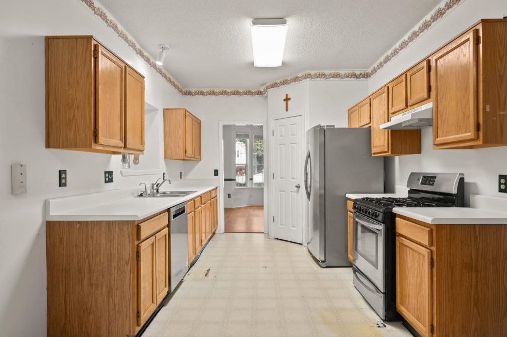 11665 Red Maple Frst Dr, Alpharetta GA 30005-7248 exterior