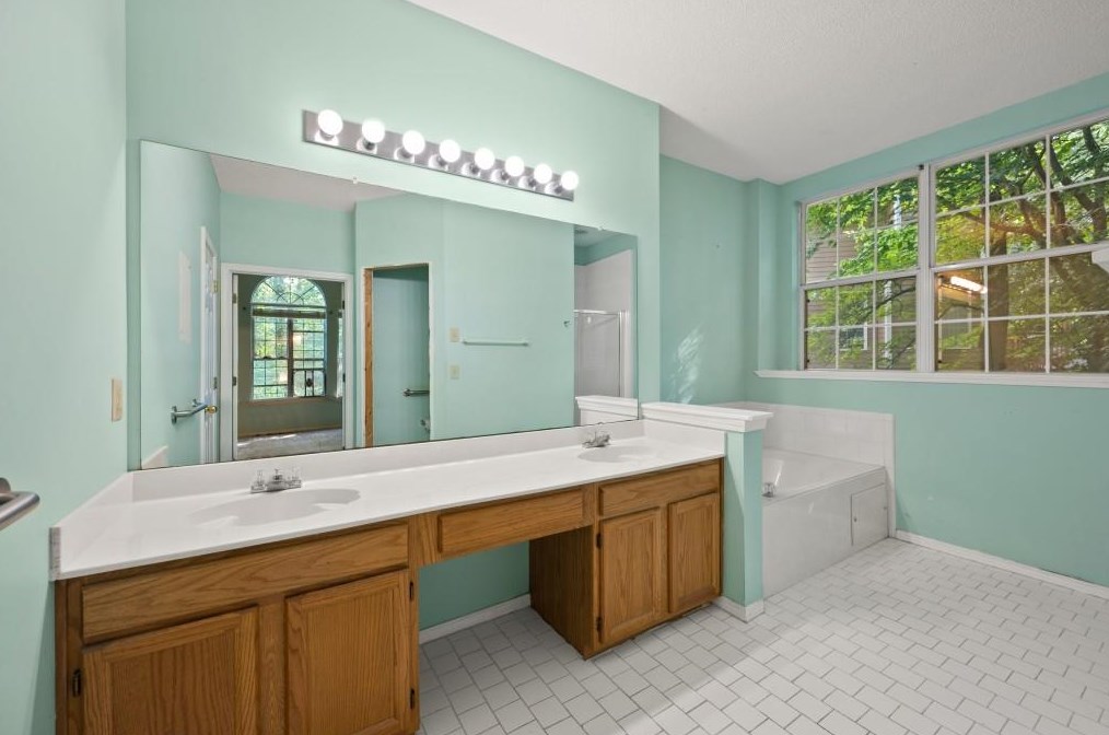 11665 Red Maple Frst Dr, Alpharetta GA 30005-7248 exterior