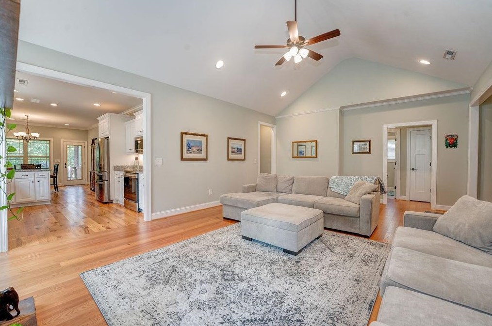 15 Tahlequah St Ne, Rome, GA 30161