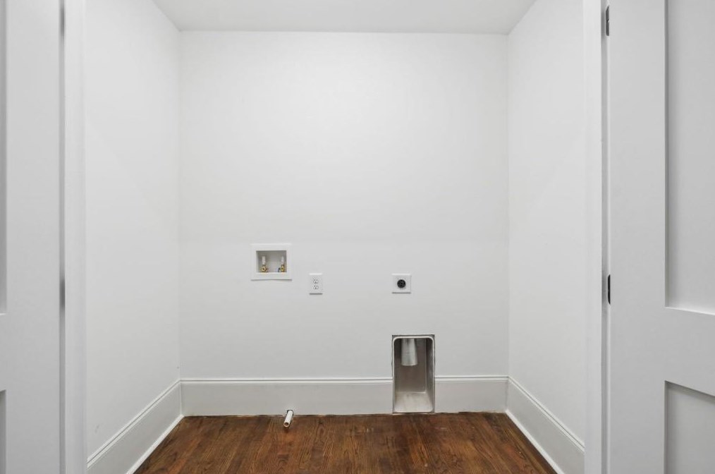 1308 Deerwood Dr, Decatur GA  30030-4512 exterior