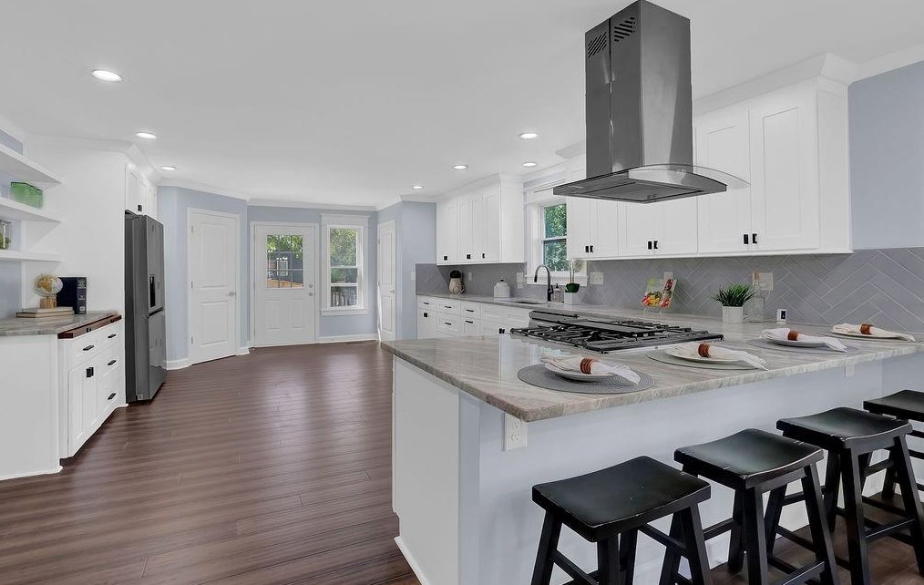 613 Parker Ave, Decatur GA  30032-3950 exterior