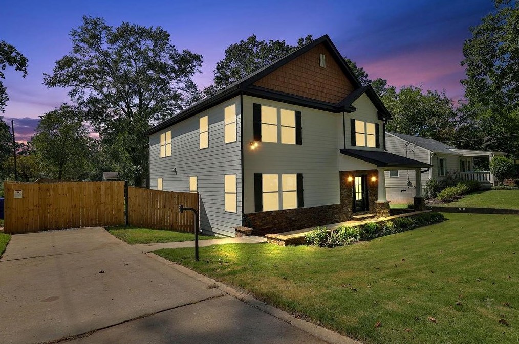 613 Parker Ave, Decatur GA  30032-3950 exterior