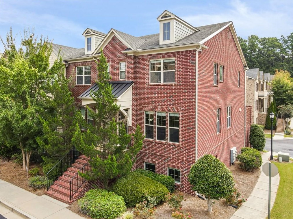 1662 Sabastian Pt, Atlanta, GA 30329-4706