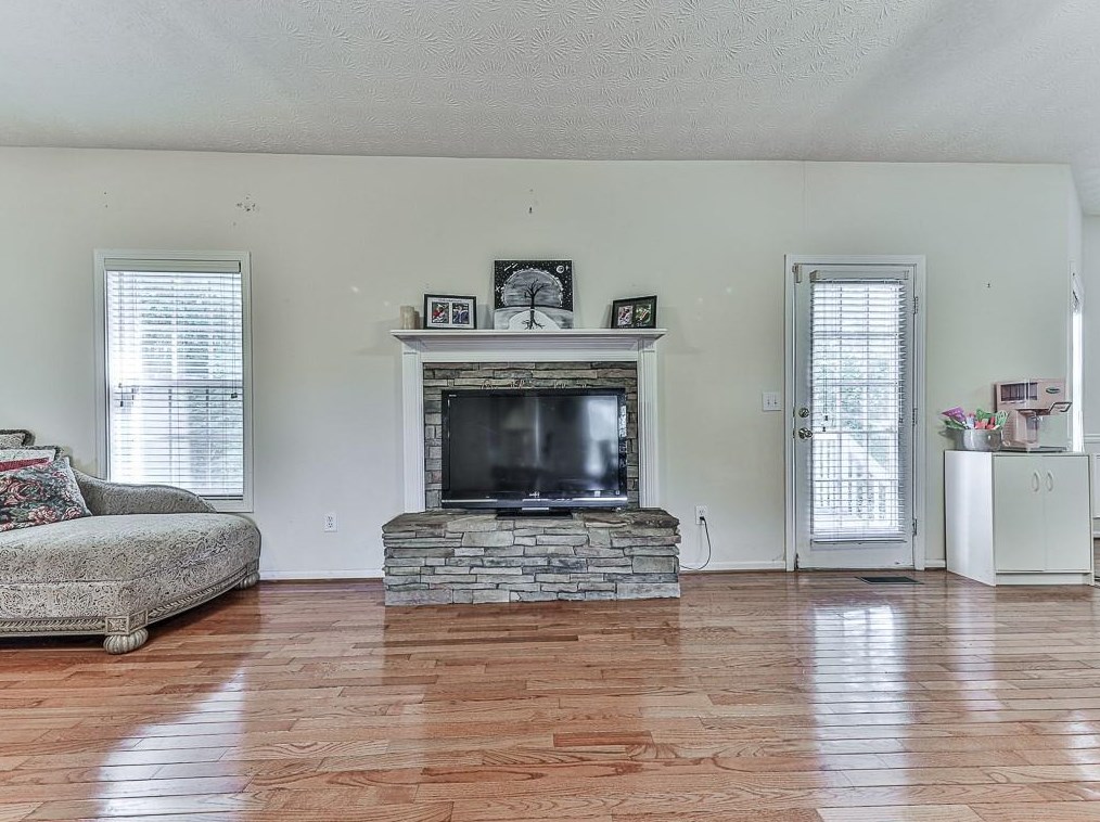 270 Addington Ln, Waleska, GA 30183-2664