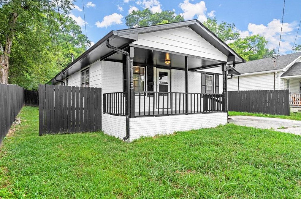 8 Collins St, Euharlee, GA 30120