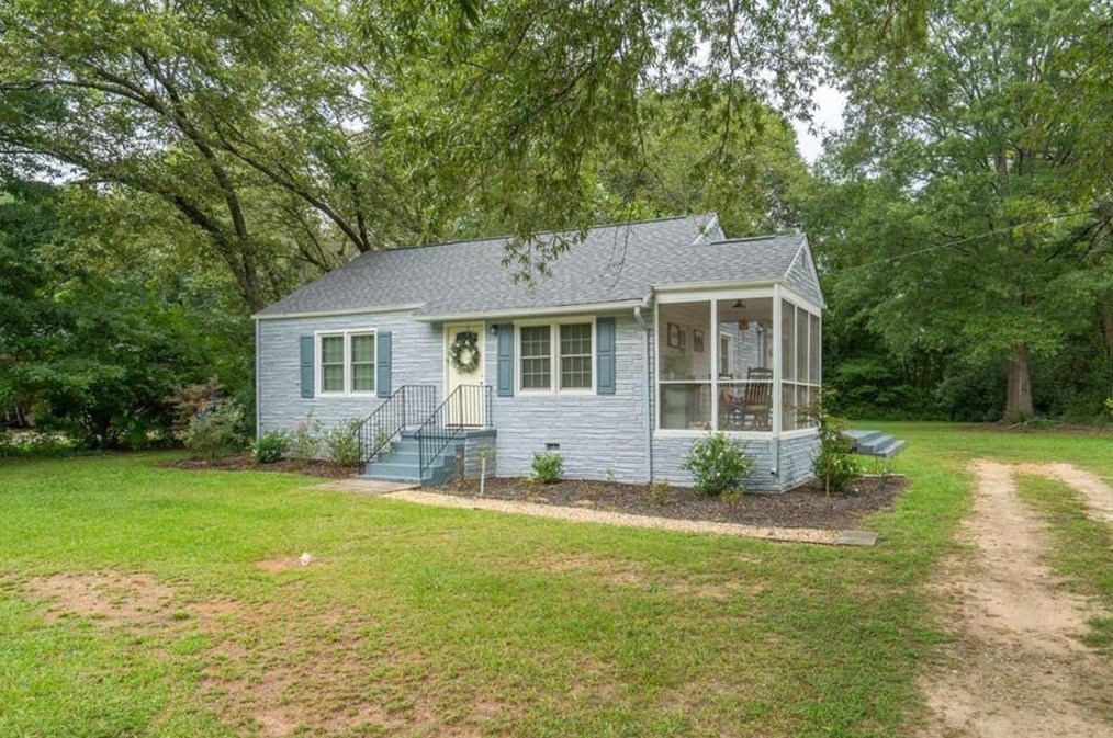 310 Glen Iris Dr, Monroe, GA 30655
