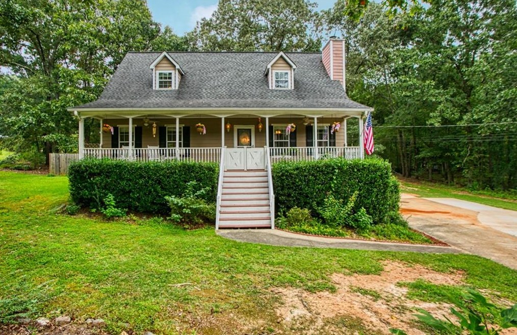 5622 Twin Oak Dr, Douglasville, GA 30135-3970