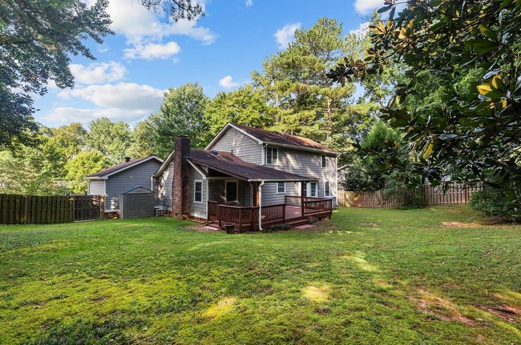 5247 Waterford Dr, Atlanta GA 30338-3129 exterior