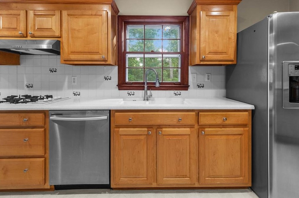 5247 Waterford Dr, Atlanta GA 30338-3129 exterior