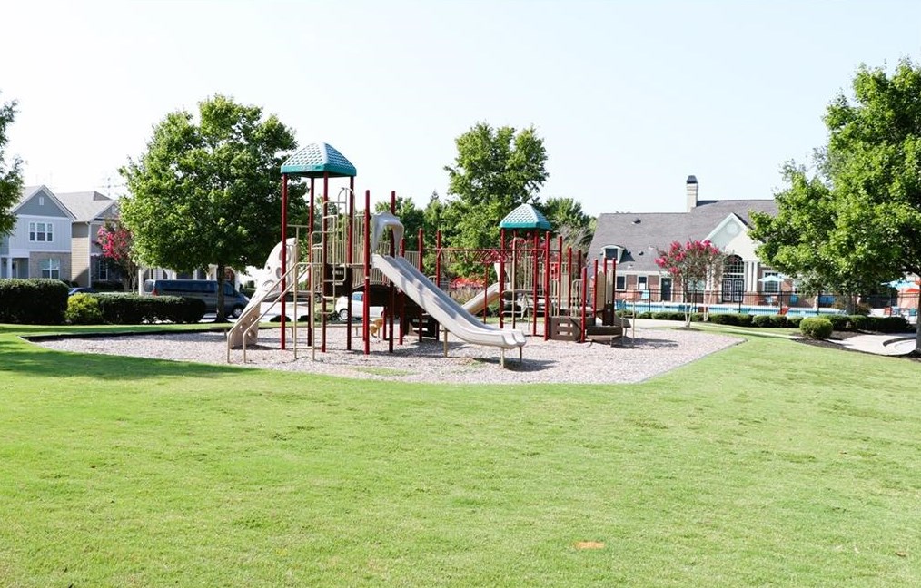 823 Regal Ln, Atlanta GA  30331-8636 exterior