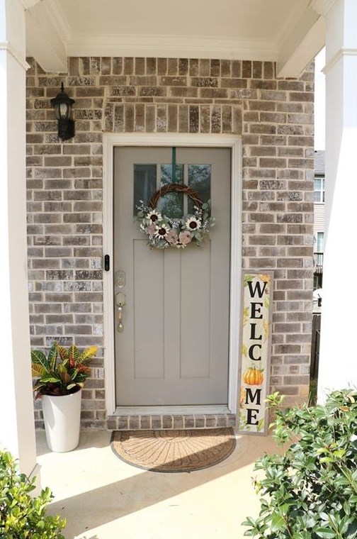 823 Regal Ln, Atlanta GA  30331-8636 exterior