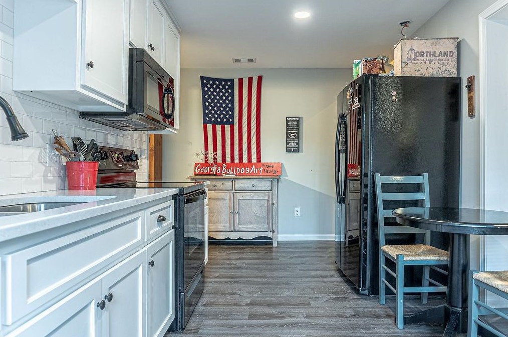 584 Edgewood Dr, Athens GA 30606-1418 exterior