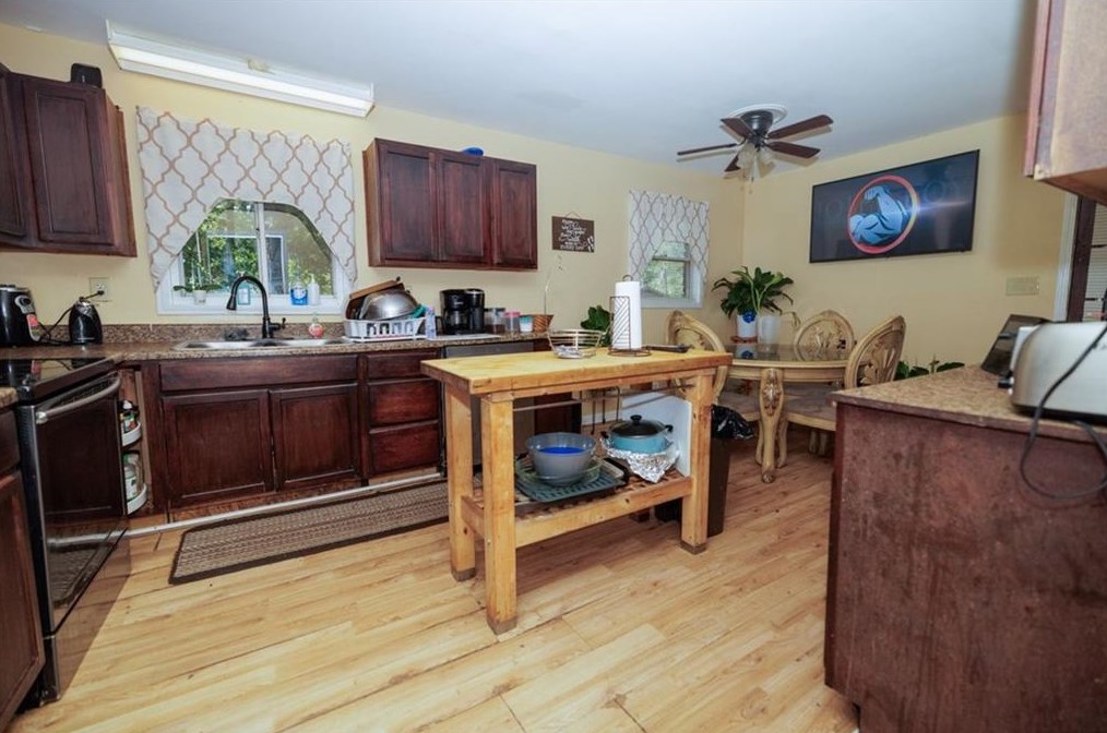 2249 Casher Ct, Decatur GA  30034-1006 exterior