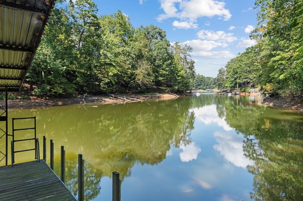 2164 Silver Cir, Gainesville, GA 30501-1346