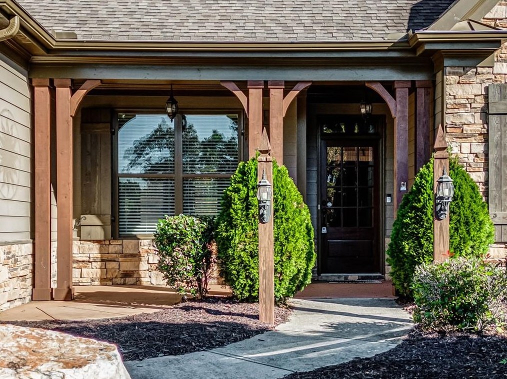 134 N Mountain Brooke Dr, Ball Ground, GA 30107