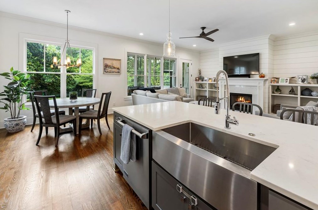 1124 Ralph Rd, Atlanta GA 30324-4624 exterior