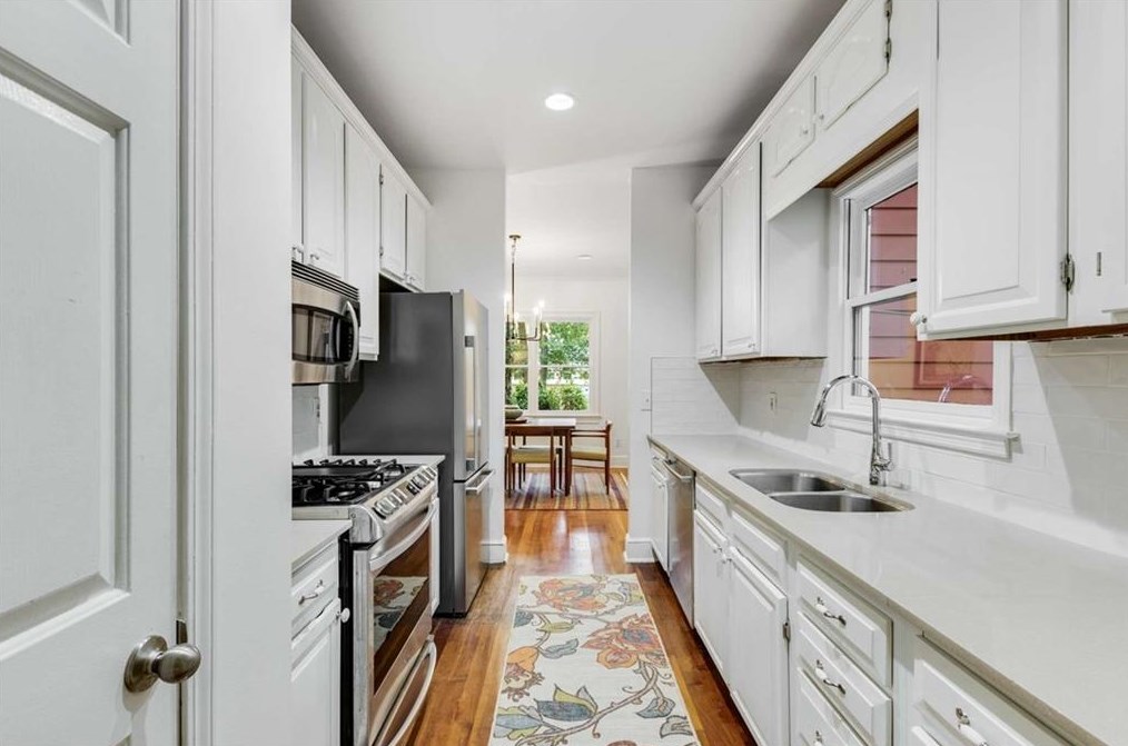 608 Avery St, Decatur GA  30030-3811 exterior