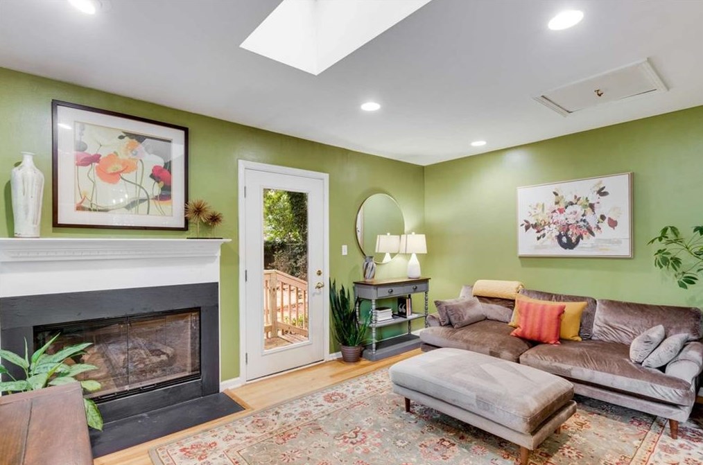 608 Avery St, Decatur GA  30030-3811 exterior