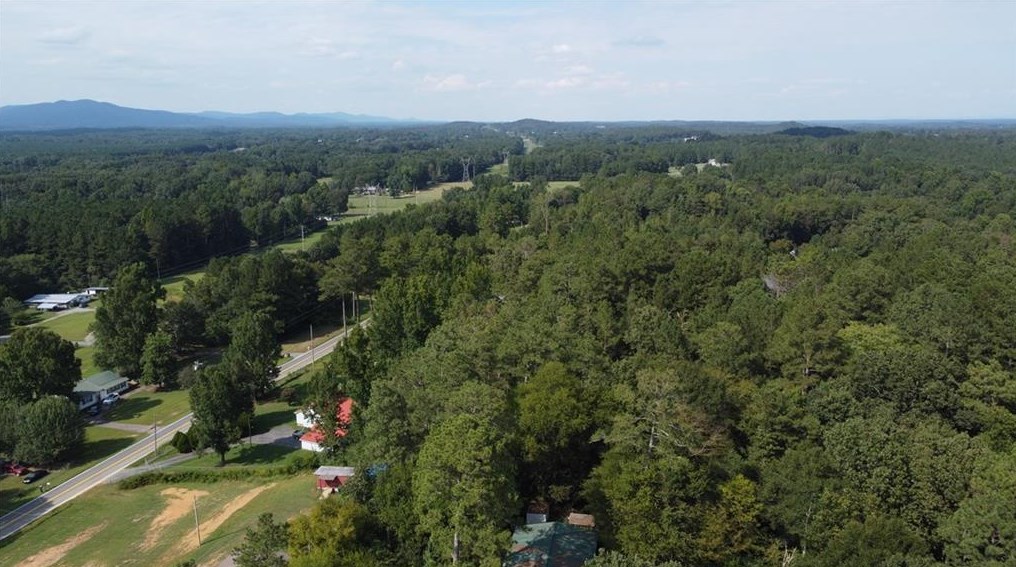 237 Hall Memorial Rd, Calhoun GA 30701-8354 exterior