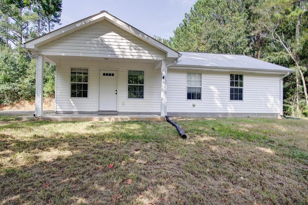 237 Hall Memorial Rd, Calhoun GA 30701-8354 exterior