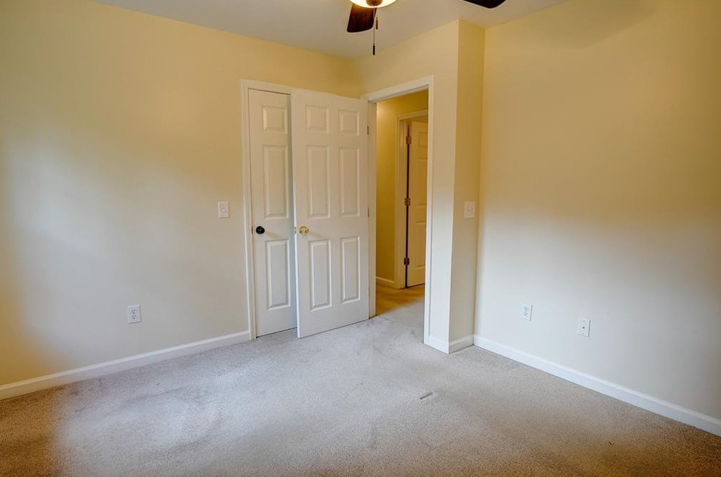 237 Hall Memorial Rd, Calhoun GA 30701-8354 exterior