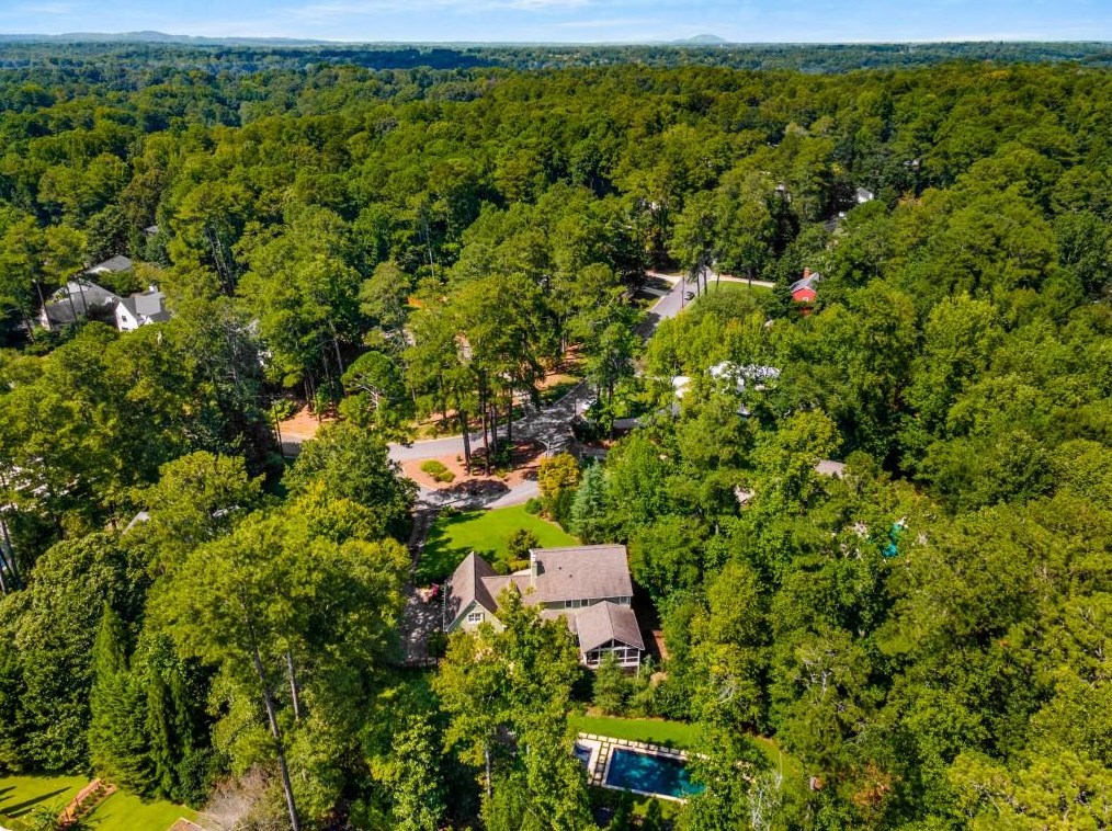 740 Weatherly Ln, Atlanta GA  exterior