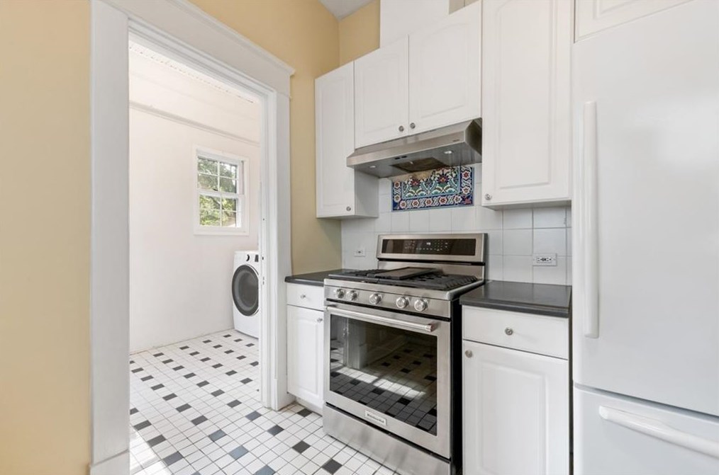 115 Feld Ave, Decatur GA  30030-3509 exterior