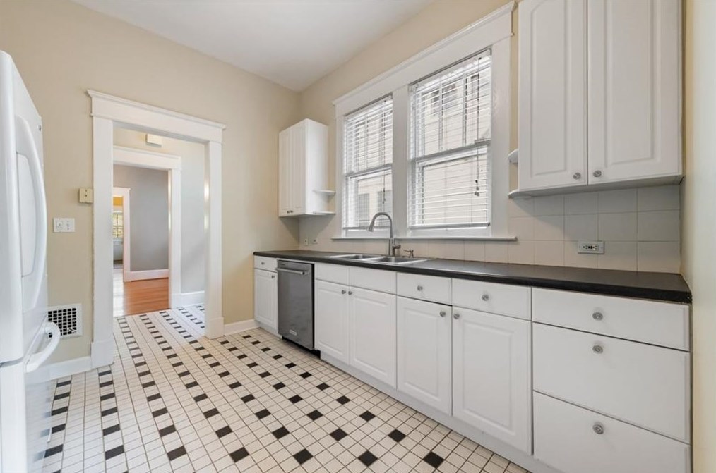 115 Feld Ave, Decatur GA  30030-3509 exterior